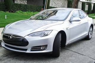 Tesla S